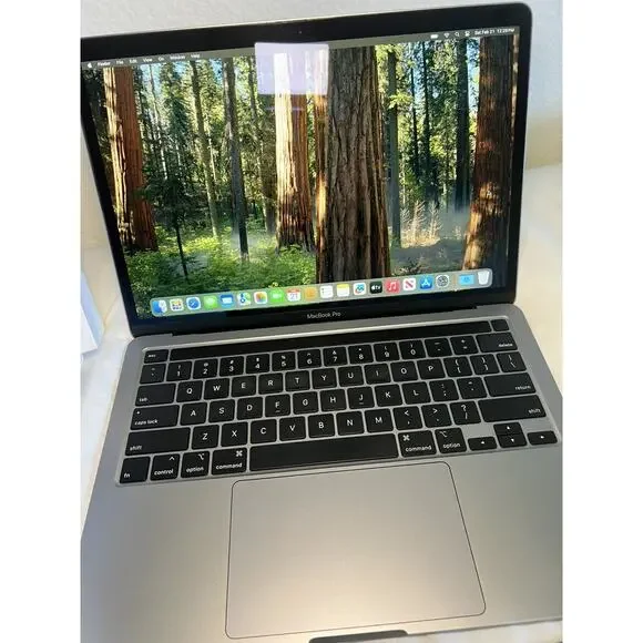 Apple MacBook Pro 13 Silver Touch Bar 2020 Intel Core I5, 8GB RAM, 250GB SSD